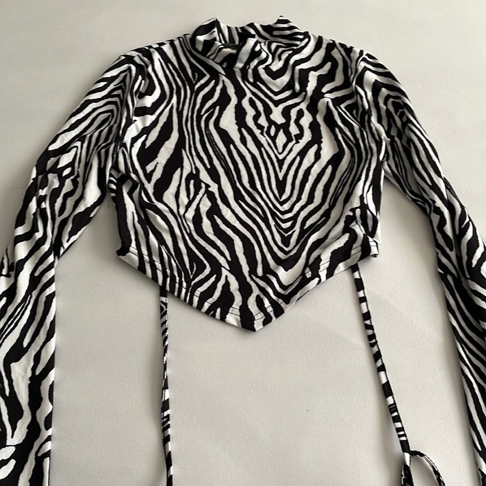 SHEIN zebra pattern backless longleeved crop size s